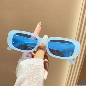 Stylish Blue Lens Sunglasses